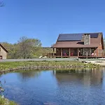 Lakeside Breeze